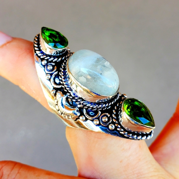New Rainbow Moonstone & Peridot 925 Silver Statement Ring. - Picture 9 of 13